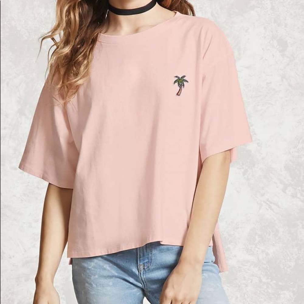 Forever 21 Pink Palm Tree T- Shirt 🌴